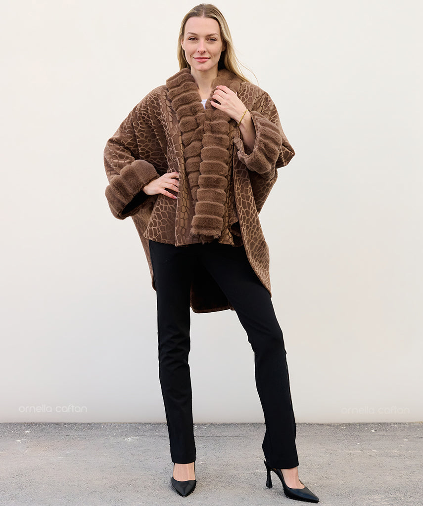 Ornella Cozy Cape