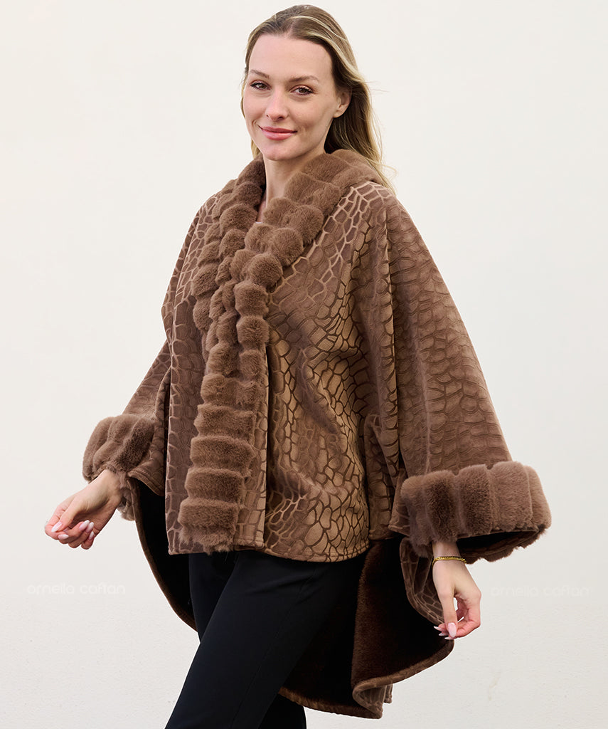 Ornella Cozy Cape